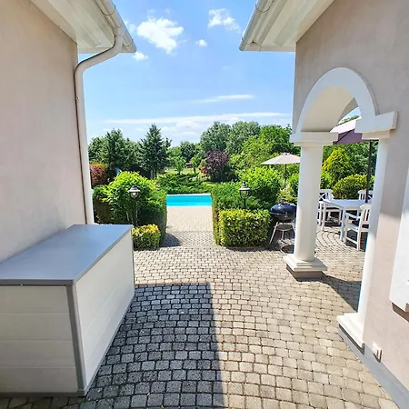 No 74 Betty With Swimming Pool Villa *