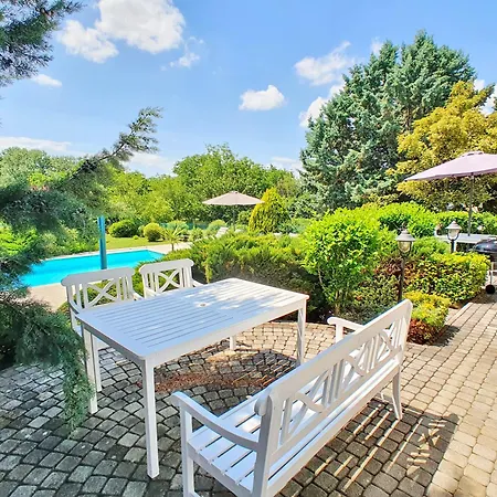 No 74 Betty With Swimming Pool Villa